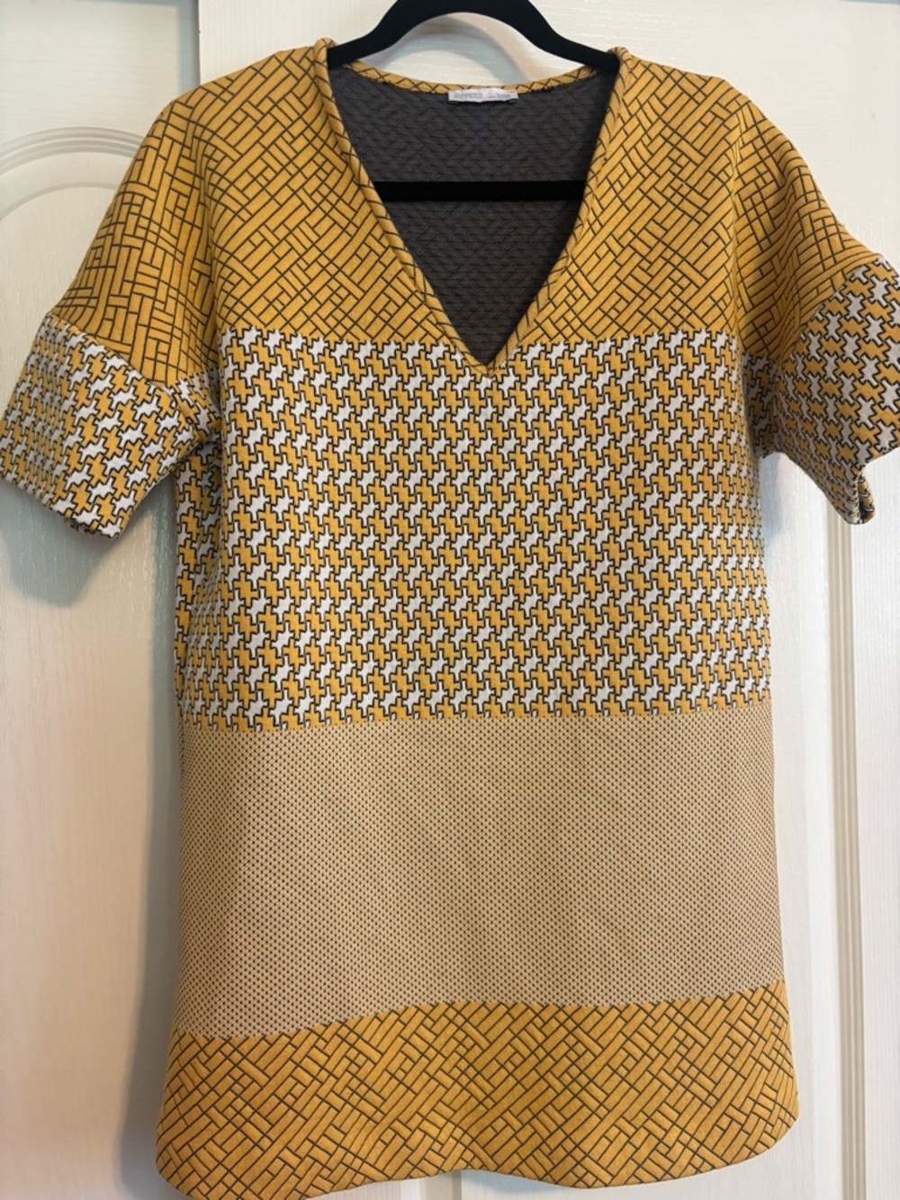 Zara W/B Collection • Patterned Jacquard Boho Tunic Dress • Small • EUC